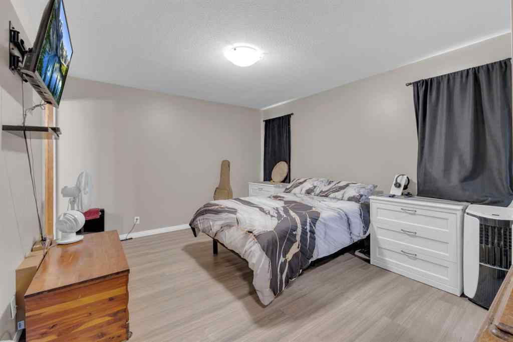MLS® A2229962 - 6010 57 Avenue  in Lucas Heights Ponoka, Residential