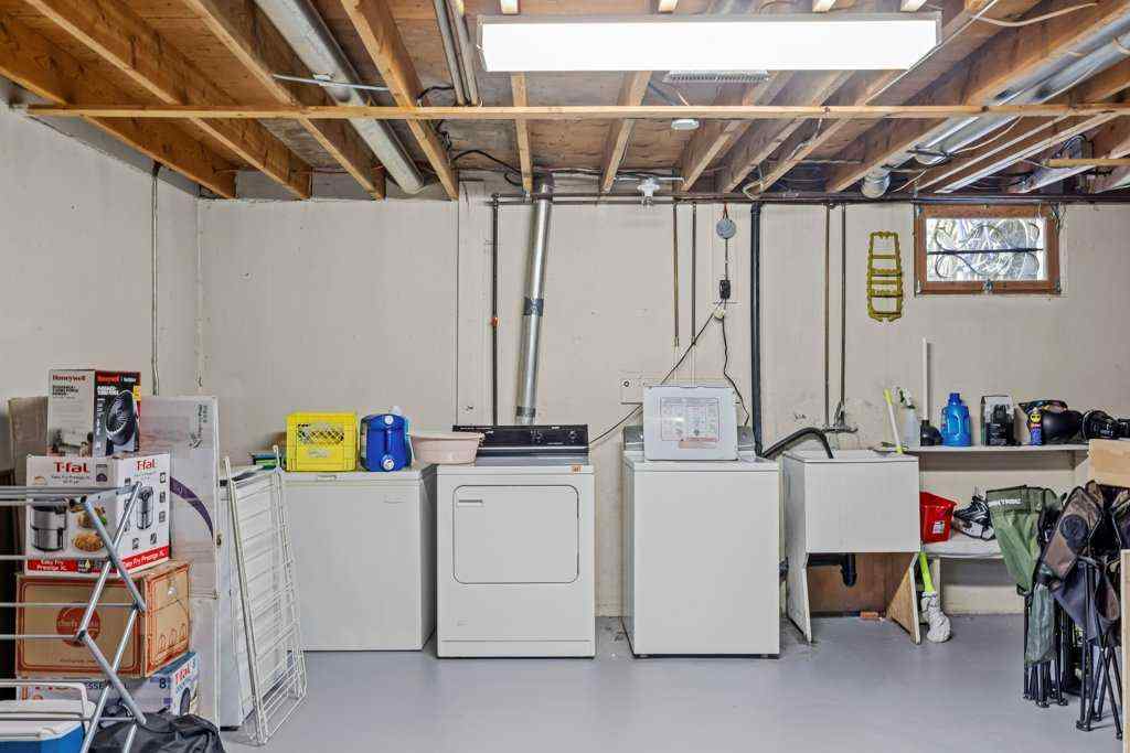 MLS® A2229973 - 4 Mount Rundle Place  in Town Centre_Canmore Canmore, Residential