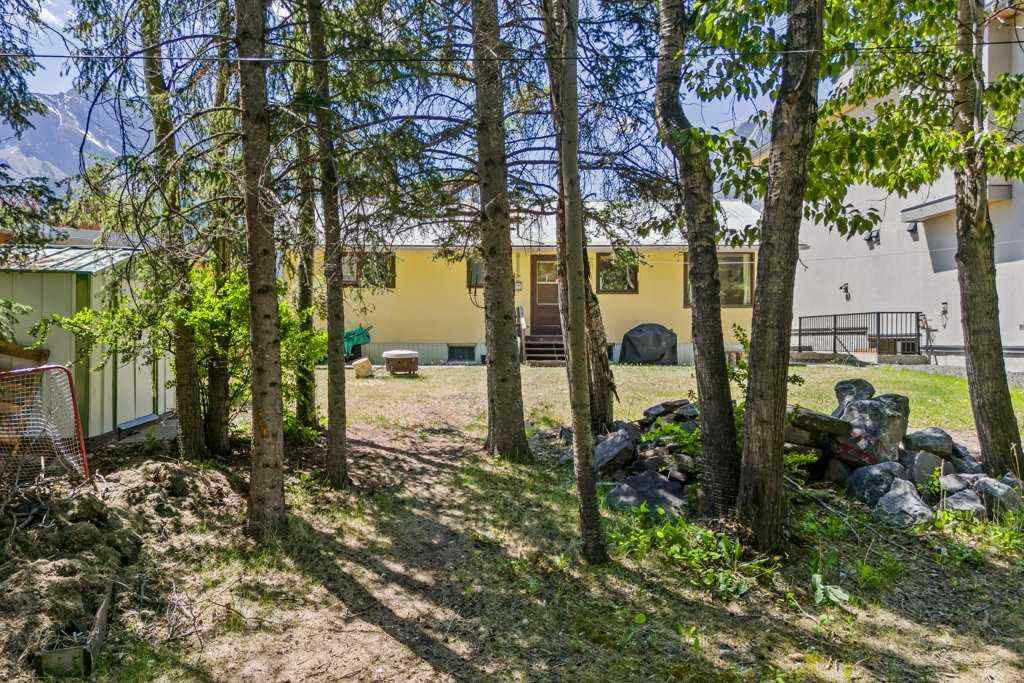 MLS® A2229973 - 4 Mount Rundle Place  in Town Centre_Canmore Canmore, Residential