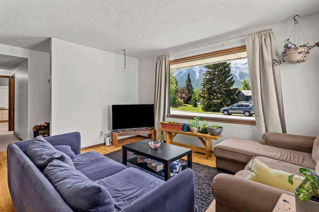 MLS® A2229973 - 4 Mount Rundle Place  in Town Centre_Canmore Canmore, Residential