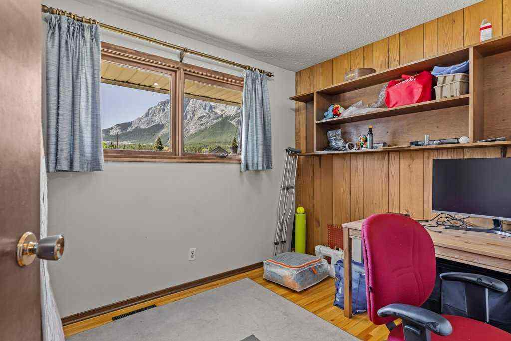 MLS® A2229973 - 4 Mount Rundle Place  in Town Centre_Canmore Canmore, Residential