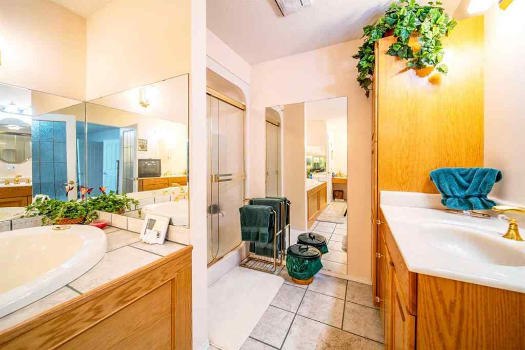 MLS® A2230005 -  NW 12-44-10-W4   in NONE Rural Flagstaff County, Residential