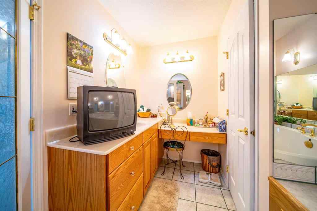 MLS® A2230005 -  NW 12-44-10-W4   in NONE Rural Flagstaff County, Residential