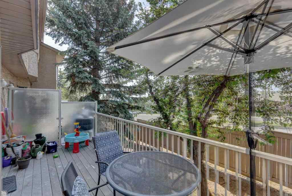 MLS® A2230017 - 211 Christie Park Mews SW in Christie Park Calgary, Residential