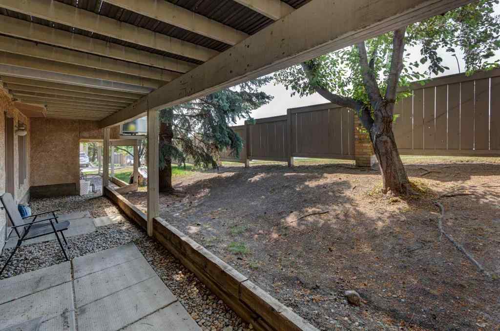 MLS® A2230017 - 211 Christie Park Mews SW in Christie Park Calgary, Residential