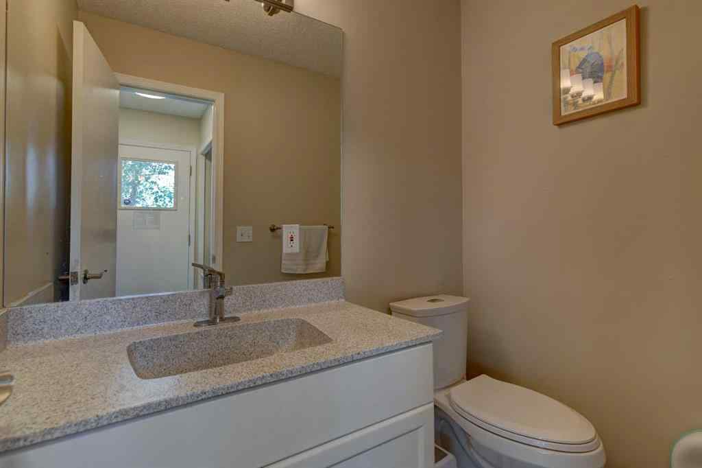MLS® A2230017 - 211 Christie Park Mews SW in Christie Park Calgary, Residential