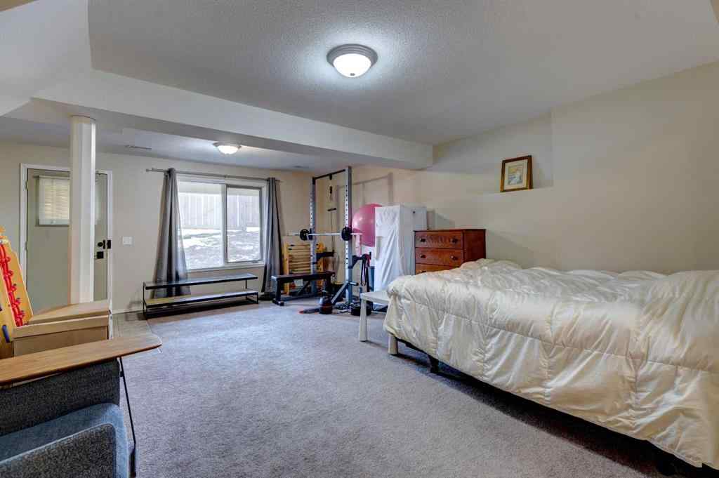 MLS® A2230017 - 211 Christie Park Mews SW in Christie Park Calgary, Residential