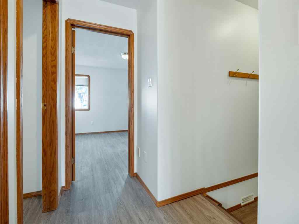 MLS® A2230041 - 5011 Second Street W in NONE Claresholm, Residential