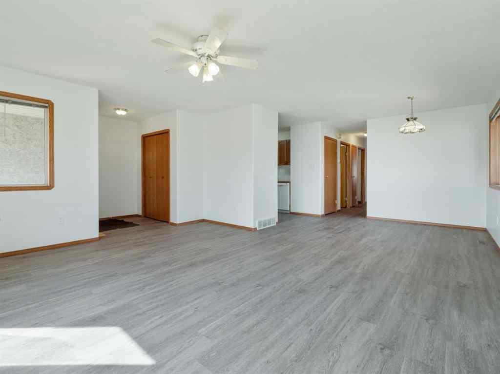 MLS® A2230041 - 5011 Second Street W in NONE Claresholm, Residential