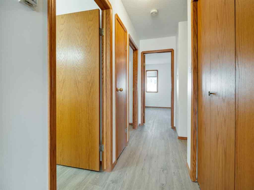 MLS® A2230041 - 5011 Second Street W in NONE Claresholm, Residential