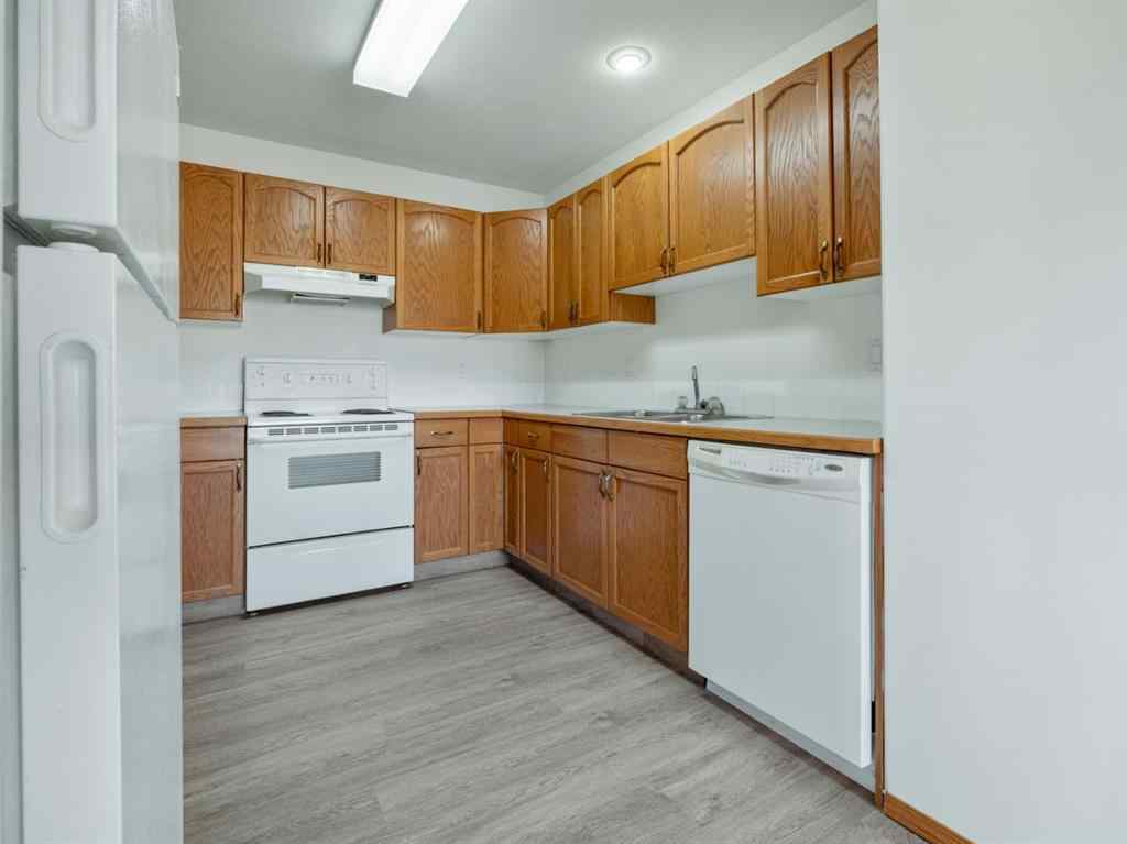 MLS® A2230041 - 5011 Second Street W in NONE Claresholm, Residential
