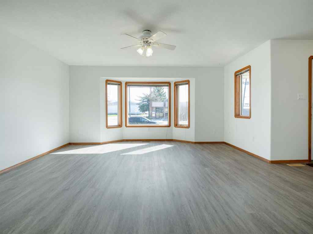 MLS® A2230041 - 5011 Second Street W in NONE Claresholm, Residential
