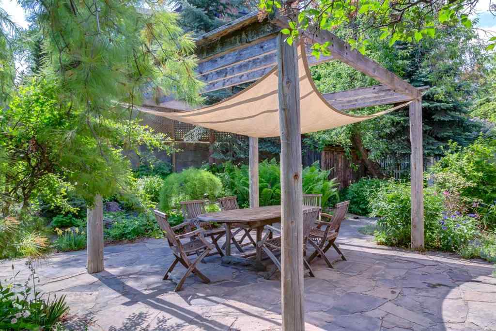 MLS® A2230110 - 2209 Carleton Street SW in Upper Mount Royal Calgary, Residential