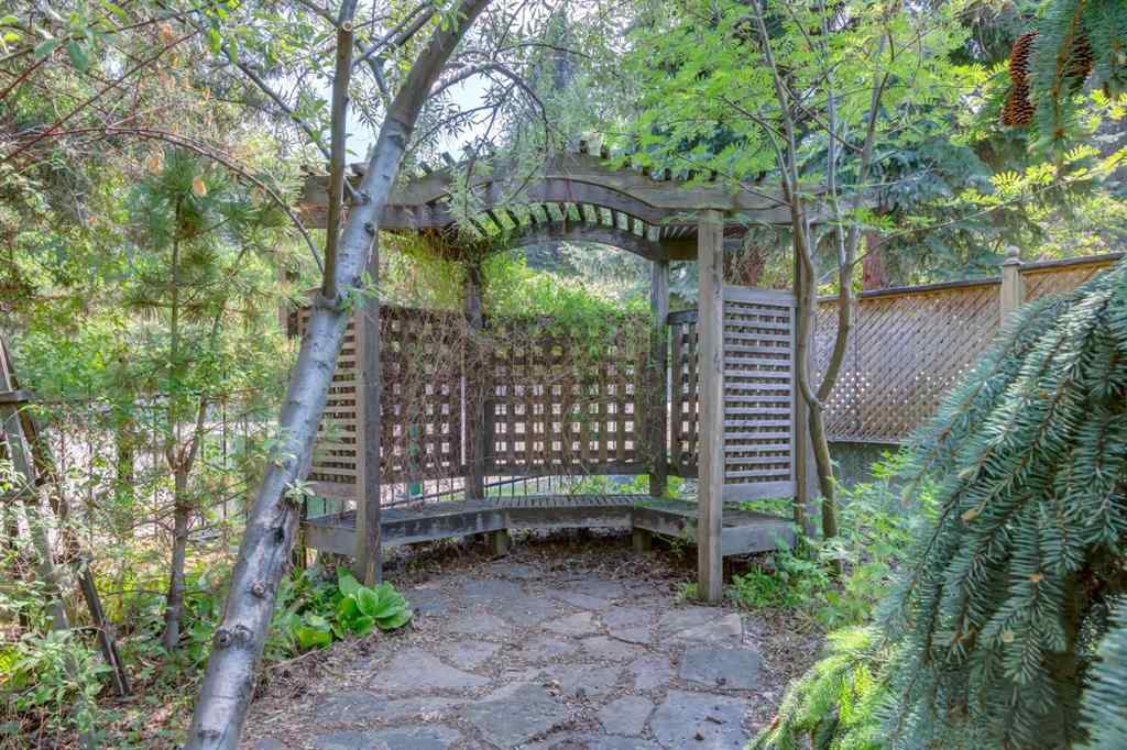 MLS® A2230110 - 2209 Carleton Street SW in Upper Mount Royal Calgary, Residential