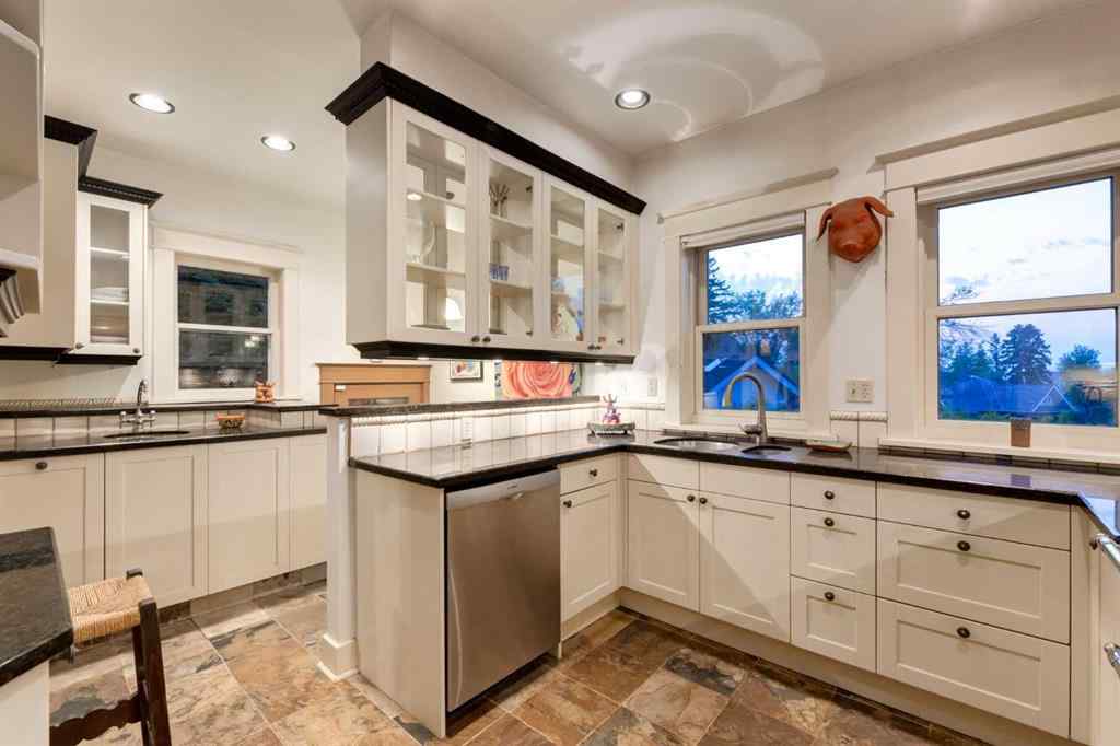 MLS® A2230110 - 2209 Carleton Street SW in Upper Mount Royal Calgary, Residential