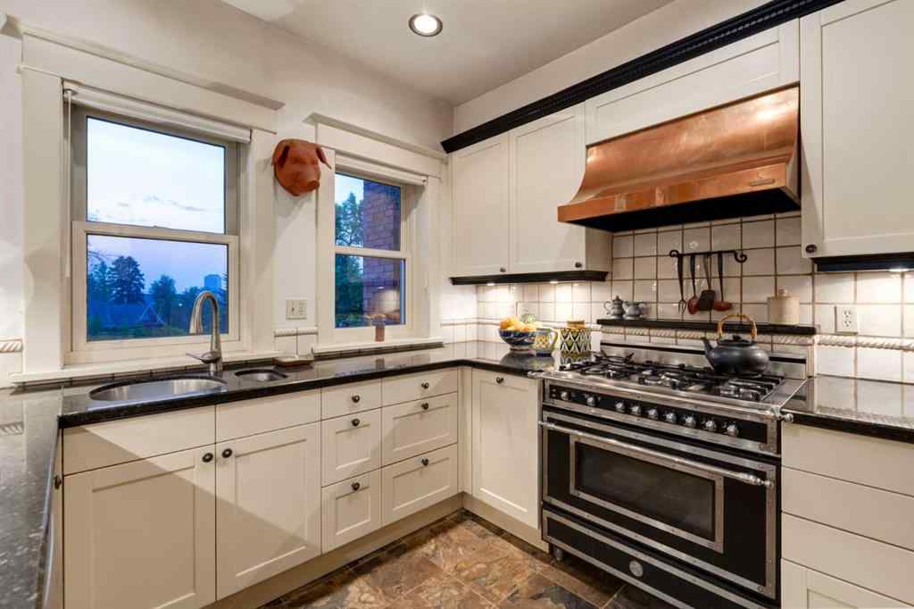 MLS® A2230110 - 2209 Carleton Street SW in Upper Mount Royal Calgary, Residential