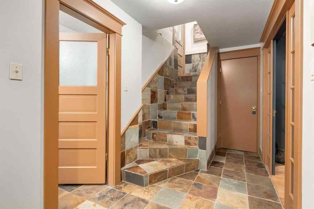 MLS® A2230110 - 2209 Carleton Street SW in Upper Mount Royal Calgary, Residential