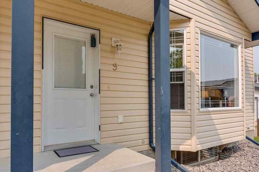 MLS® A2230118 - Unit #9 2 Hinshaw Drive  in Hewlett Park Sylvan Lake, Residential