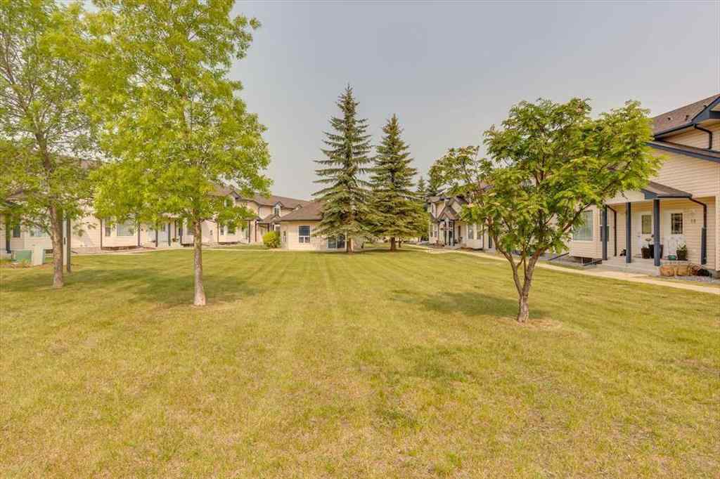 MLS® A2230118 - Unit #9 2 Hinshaw Drive  in Hewlett Park Sylvan Lake, Residential