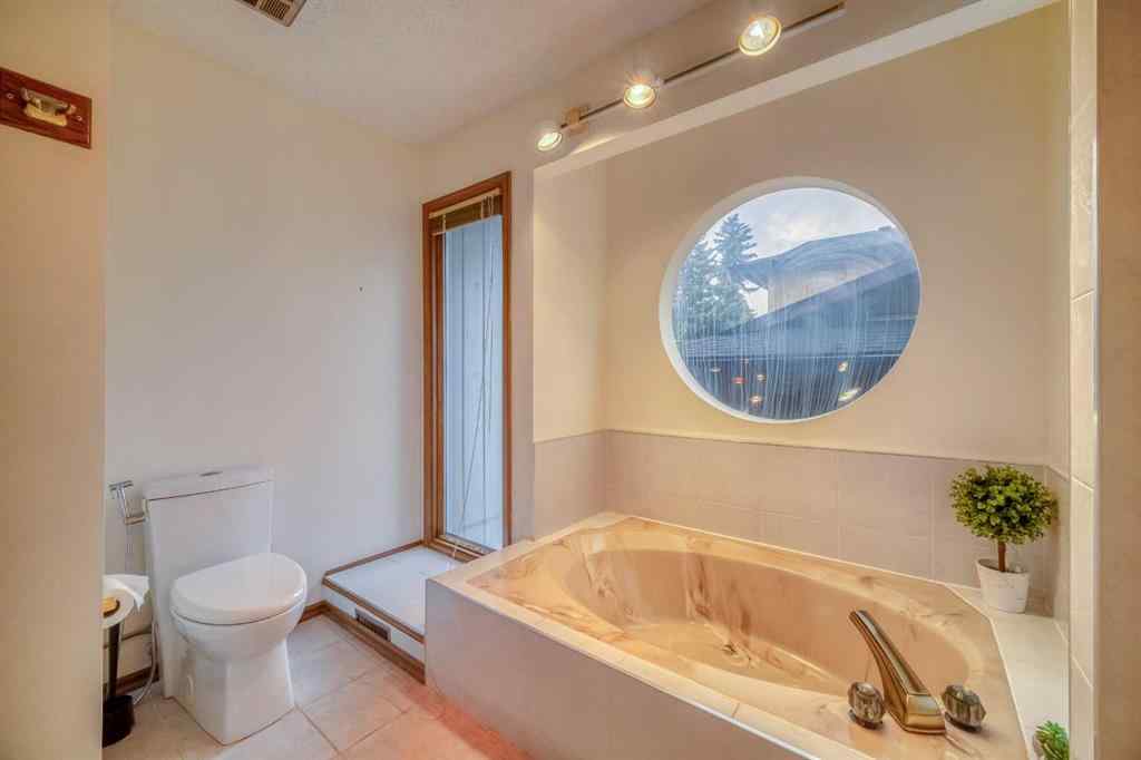 MLS® A2230151 - 107 Edgehill Court NW in Edgemont Calgary, Residential