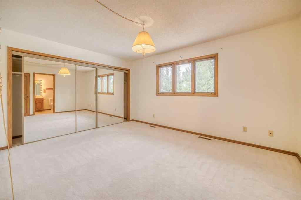 MLS® A2230151 - 107 Edgehill Court NW in Edgemont Calgary, Residential
