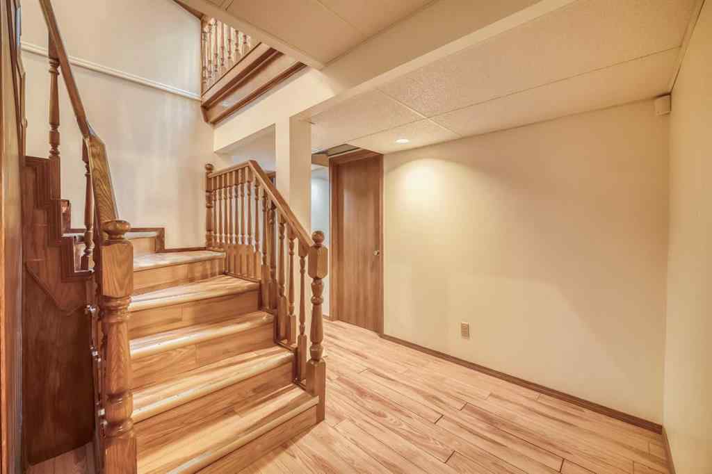 MLS® A2230151 - 107 Edgehill Court NW in Edgemont Calgary, Residential