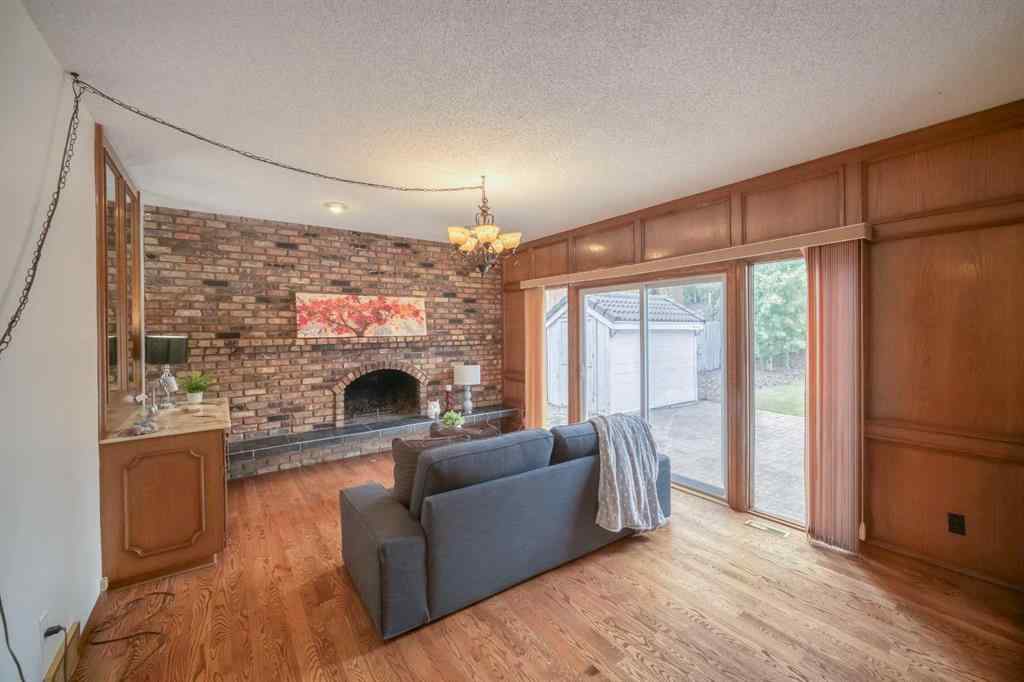 MLS® A2230151 - 107 Edgehill Court NW in Edgemont Calgary, Residential