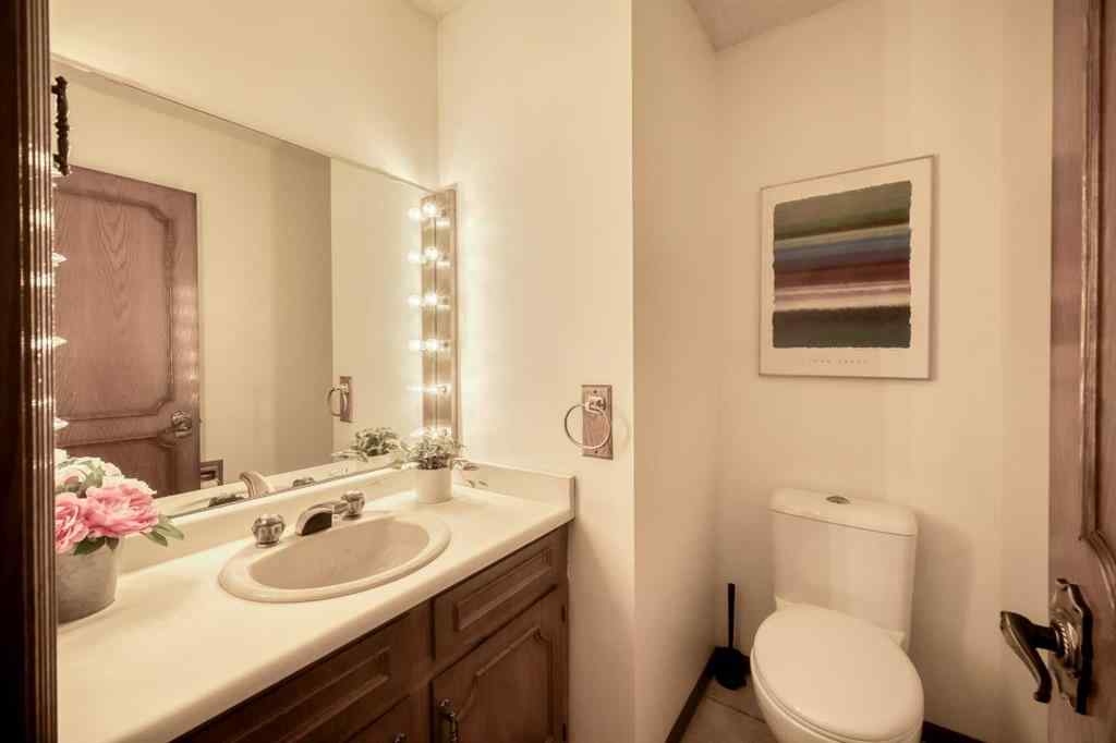 MLS® A2230151 - 107 Edgehill Court NW in Edgemont Calgary, Residential