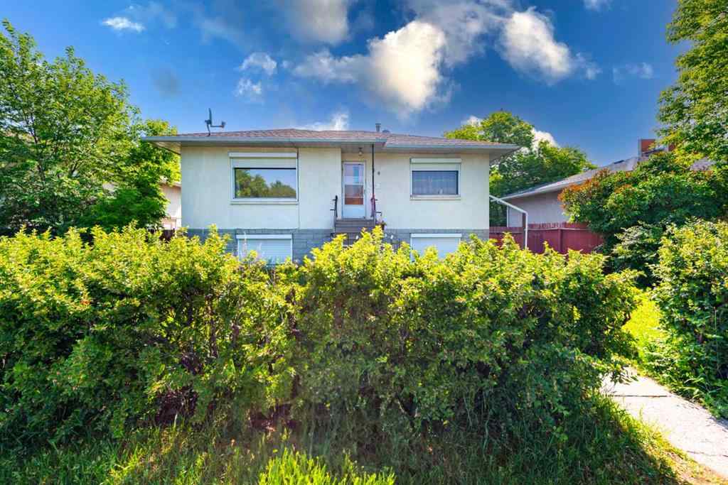MLS® A2230160 - 1826 38 Street SE in Forest Lawn Calgary, Residential