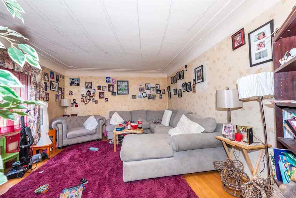 MLS® A2230160 - 1826 38 Street SE in Forest Lawn Calgary, Residential