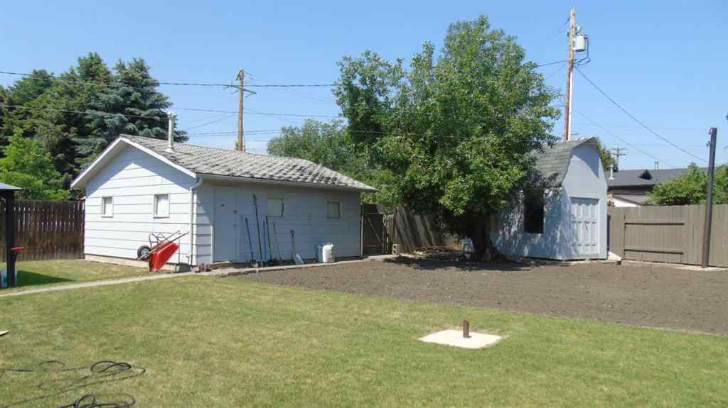 MLS® A2230241 - 379 OAKWOOD Drive  in NONE Pincher Creek, Residential