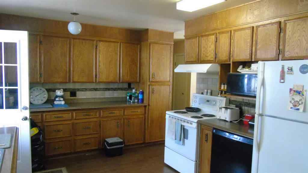 MLS® A2230241 - 379 OAKWOOD Drive  in NONE Pincher Creek, Residential