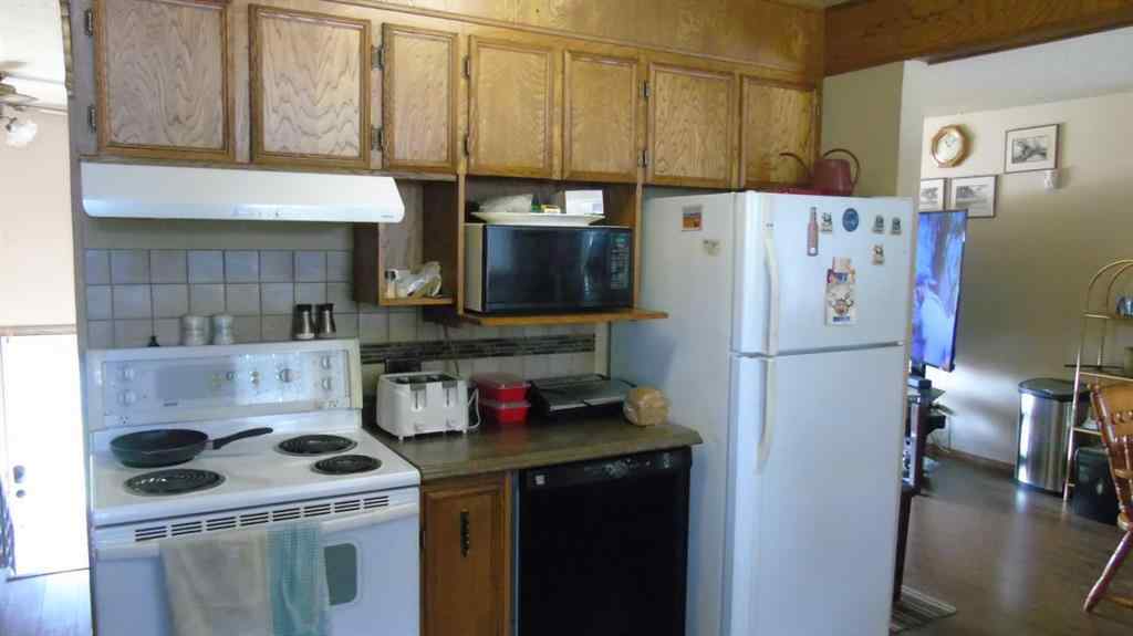 MLS® A2230241 - 379 OAKWOOD Drive  in NONE Pincher Creek, Residential
