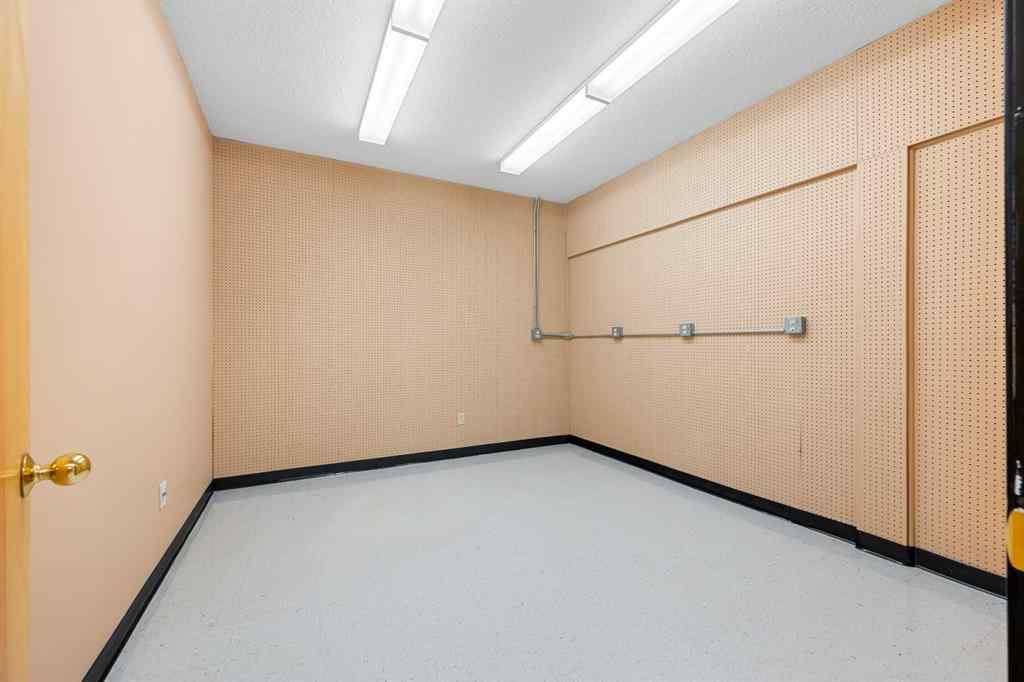 MLS® A2230244 - 5201A 63 Street  in Glen E. Neilsen Industrial Park Lloydminster, Commercial