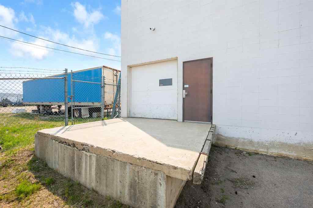 MLS® A2230244 - 5201A 63 Street  in Glen E. Neilsen Industrial Park Lloydminster, Commercial