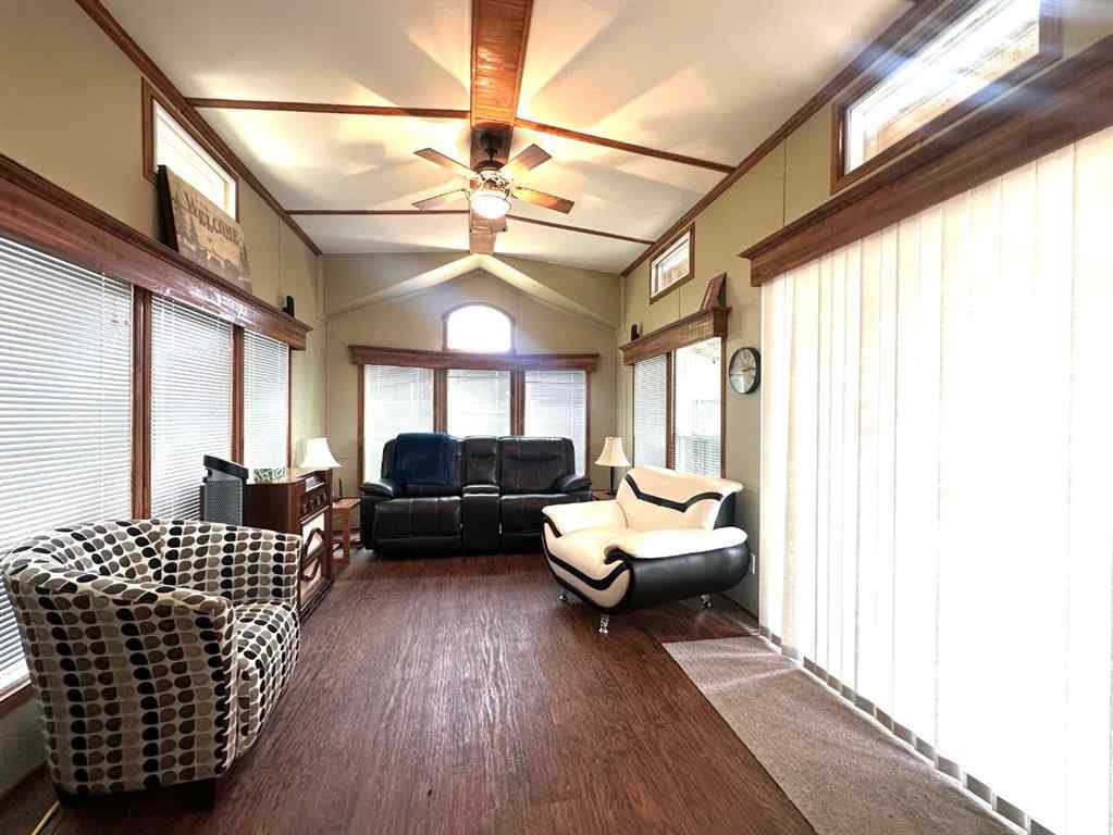 MLS® A2230256 - 1221 Oak Avenue  in  Lac Des Iles, Residential