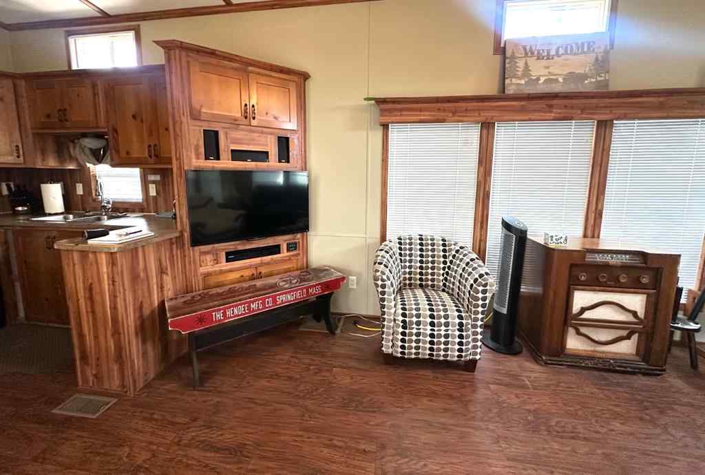MLS® A2230256 - 1221 Oak Avenue  in  Lac Des Iles, Residential
