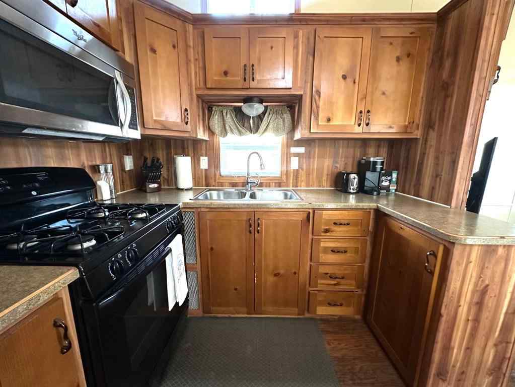 MLS® A2230256 - 1221 Oak Avenue  in  Lac Des Iles, Residential