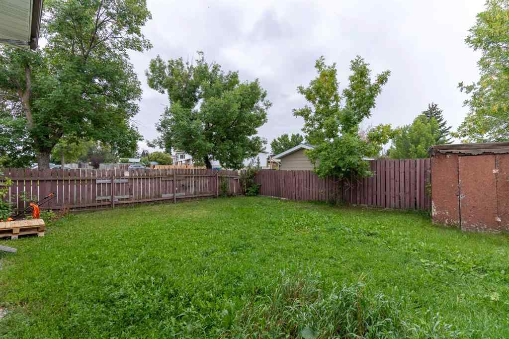 MLS® A2230361 - 3 Mt Royal Place W in Varsity Village Lethbridge, Residential