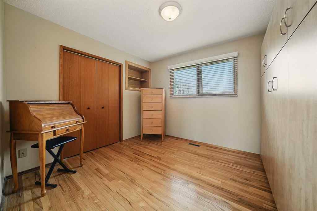 MLS® A2230428 - Unit #8 38349 Range Road 270   in Hawk Hills Rural Red Deer County, Residential