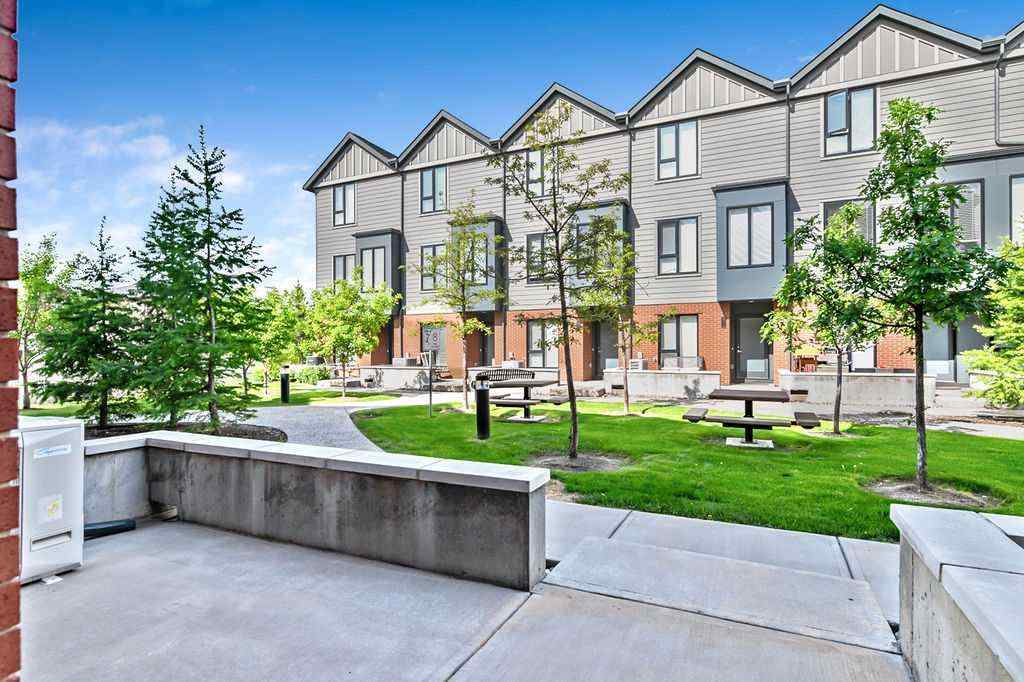 MLS® A2230431 - 608 Drake Landing Wynd  in Drake Landing Okotoks, Residential