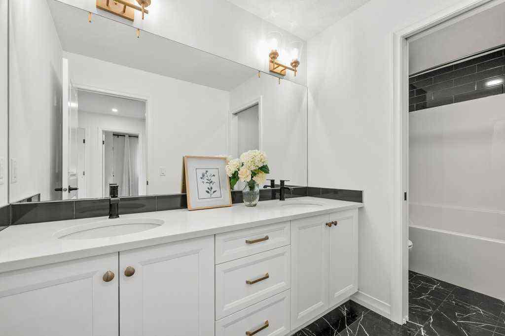 MLS® A2230440 - 237 Magnolia Terrace SE in Mahogany Calgary, Residential