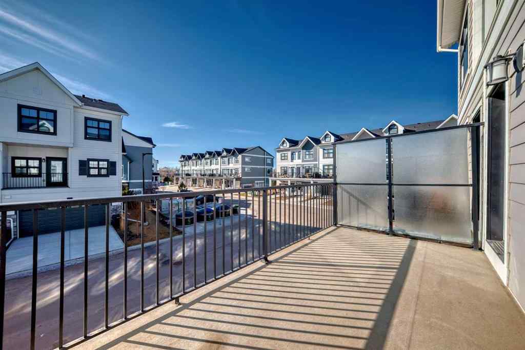 MLS® A2230452 - 153 Les Jardins Park SE in Douglasdale/Glen Calgary, Residential