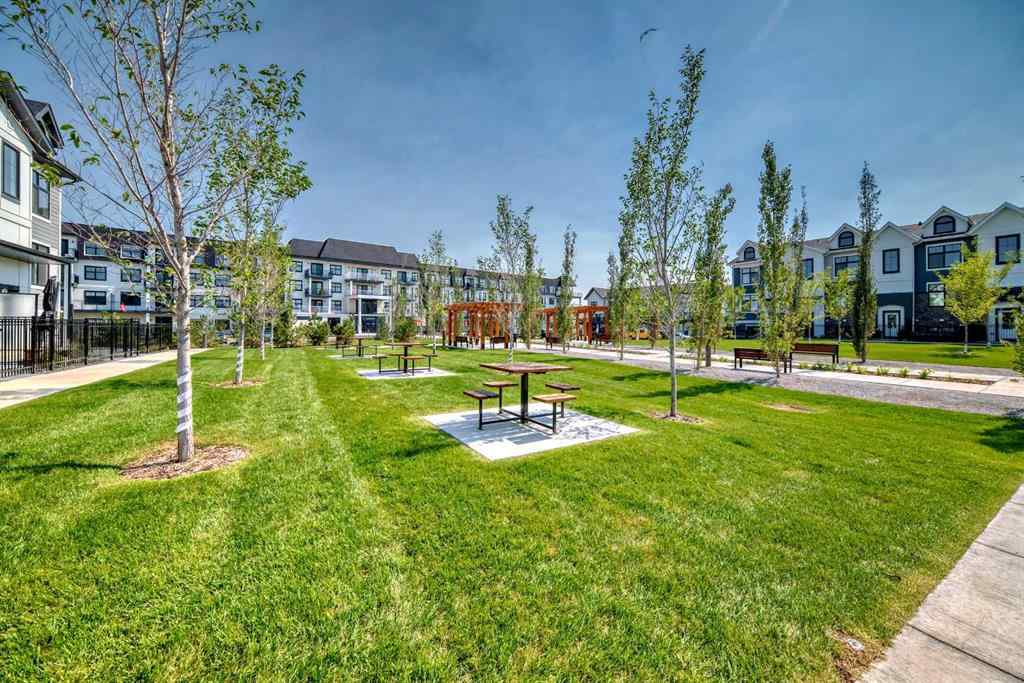 MLS® A2230452 - 153 Les Jardins Park SE in Douglasdale/Glen Calgary, Residential