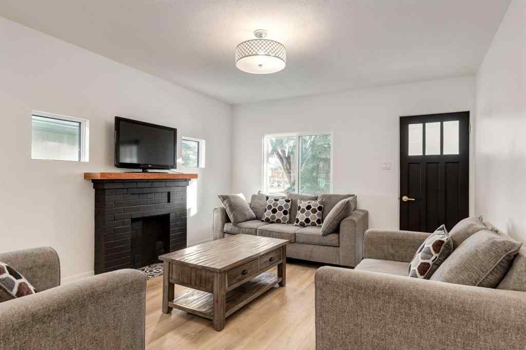MLS® A2230457 - 810 17 Avenue NW in Mount Pleasant Calgary, Rental