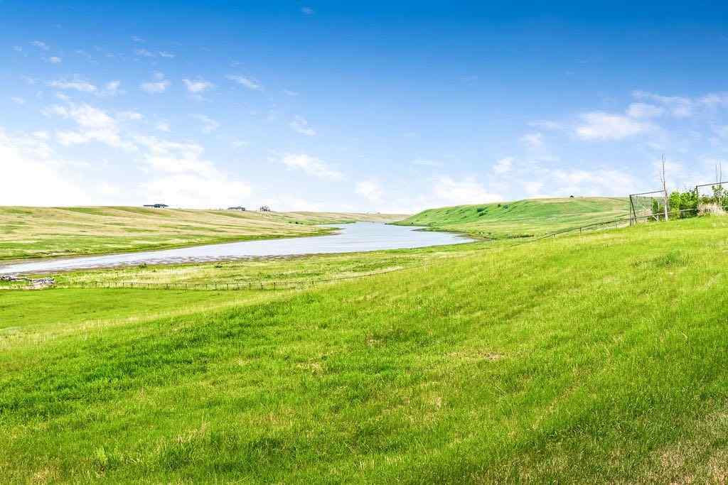 MLS® A2230469 - 562124 40 Street E in NONE Rural Foothills County, Residential