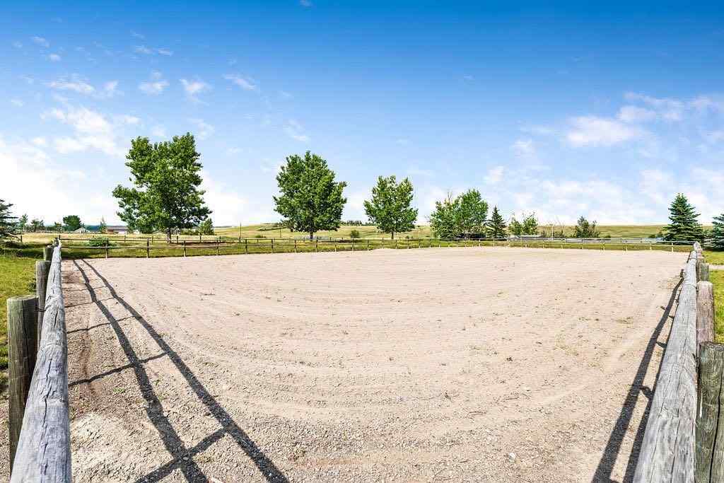 MLS® A2230469 - 562124 40 Street E in NONE Rural Foothills County, Residential