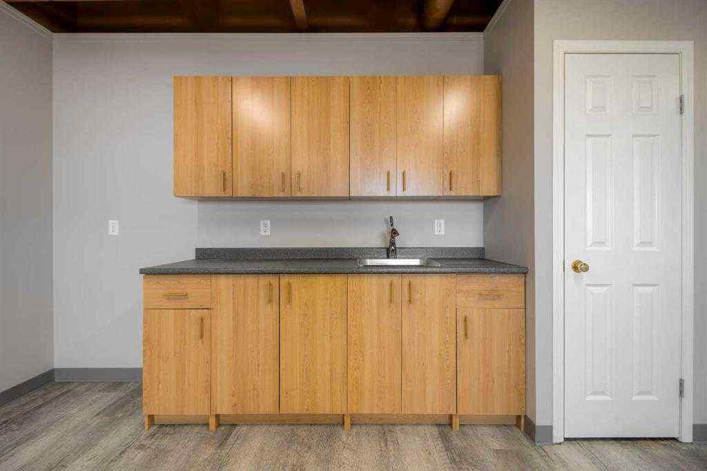MLS® A2230526 - Unit #170 2910 16 Avenue N in Churchill Industrial Park Lethbridge, Commercial