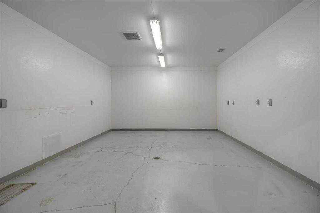 MLS® A2230526 - Unit #170 2910 16 Avenue N in Churchill Industrial Park Lethbridge, Commercial