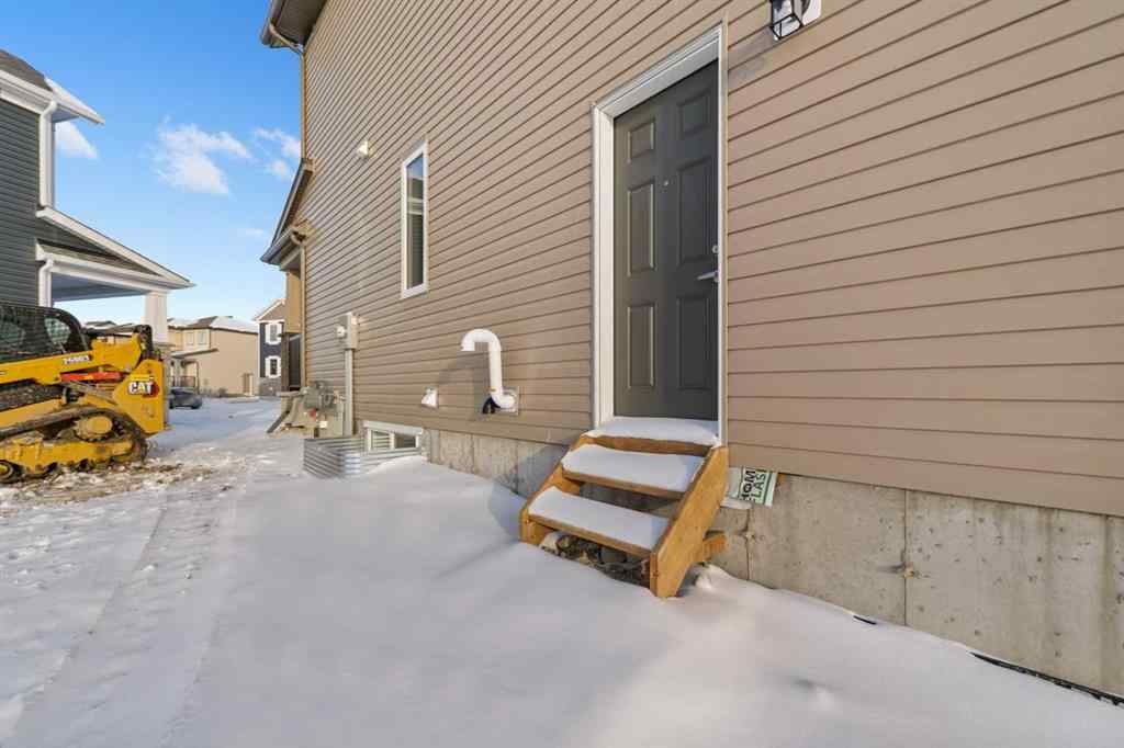 MLS® A2230551 - 1059 Southwinds Green SW   in Southwinds Airdrie, Residential